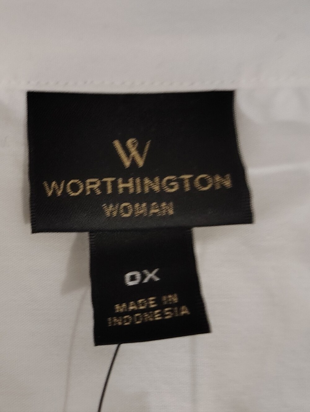 New Worthington Women's Solid White Collared Long Sleeve Blouse. - Picture 6 of 7